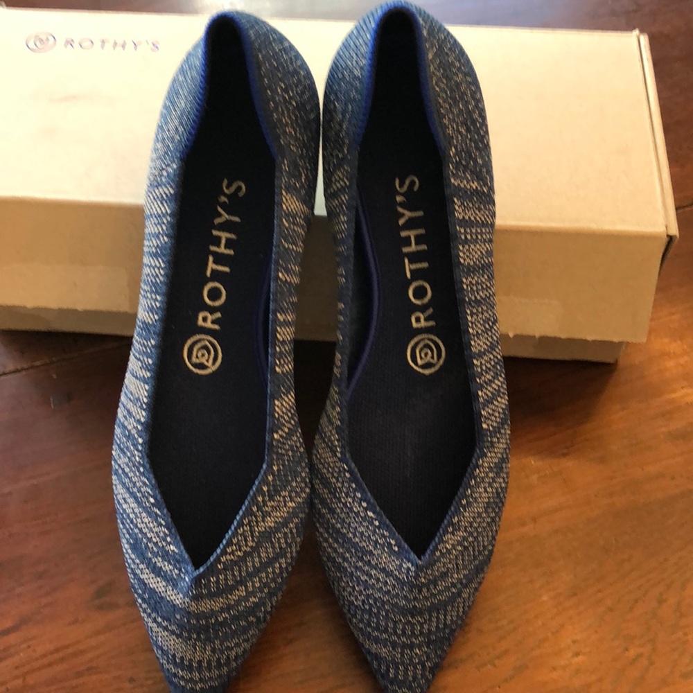 Rothy’s pointed toe shoes